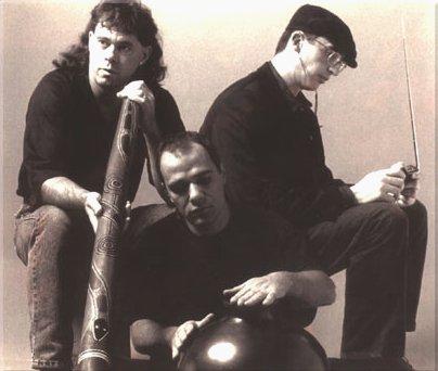 Suspended Memories (Steve Roach, Jorge Reyes, Suso Saiz) - Forgotten Gods (1993) Suspended Memories (Steve Roach, Jorge Reyes, Suso Saiz) - Forgotten Gods (1993)