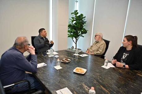 El cineasta Luis Estrada se reune con Ricardo Gallardo