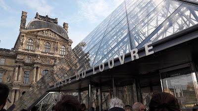 Museo del Louvre. 230 aniversario.