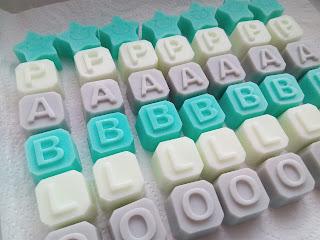 brochetas de jabones con nombre