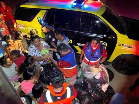 San Luis Potosí envía 20 toneladas de ayuda humanitaria a Acapulco