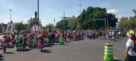 MARCHA ANUAL DE LAS DANZAS CONMEMORANDO EL CUARTO VIENTO DE LA TRADICIÓN MEXICA