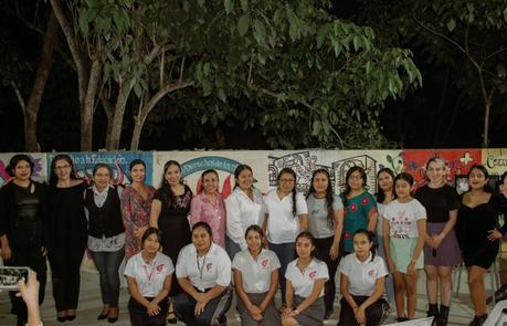 Éxito rotundo en la segunda lectura masiva de escritoras potosinas en Tamazunchale