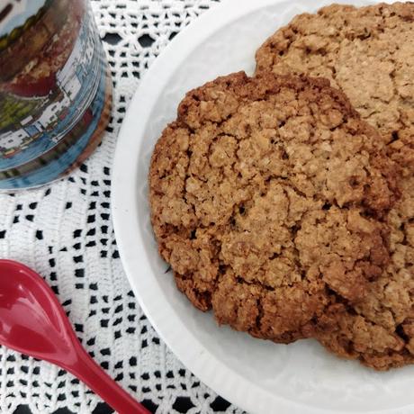 Galletas con copos de avena y canela