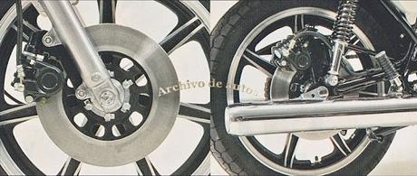 Yamaha RD 400F de dos tiempos del año 1979 Yamaha RD 400F de dos tiempos del año 1979