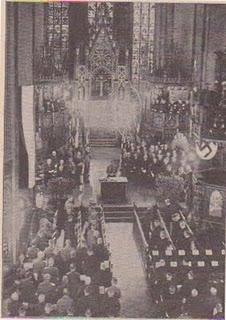 La Cruz de Cristo y la Cruz Gamada - 25/12/1941.