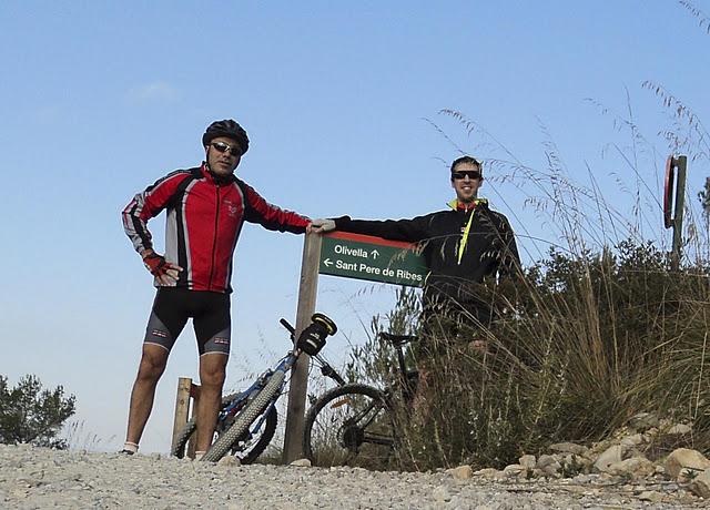 Xmas Surfing...!!! Stand Up Surf - When the mountain and the sea shake hands....  Cuando la montaña y el mar se dan la mano....  Training three last days: MTB & Swim-- Entreno de los tres últimos días: MTB & Natación