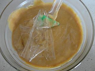 Tronco de navidad de chocolate y turrón.