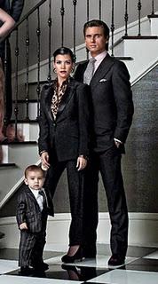 Mason Dash Disick Kardashian, un mini-ejecutivo en la felicitación de Navidad de sus padres