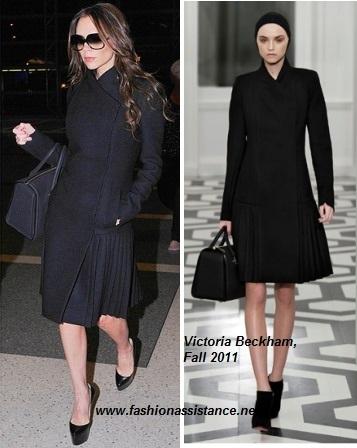Victoria Beckham, de negro y como recién salida de su propia pasarela