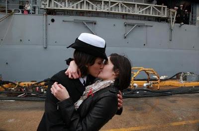 El beso de las marines