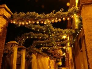 Coloca guirnaldas y un poco más