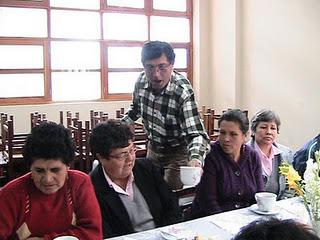 (4) NAVIDAD EN MI INSTITUCIÓN EDUCATIVA: COMPARTIR NAVIDEÑO ENTRE PROFESORES