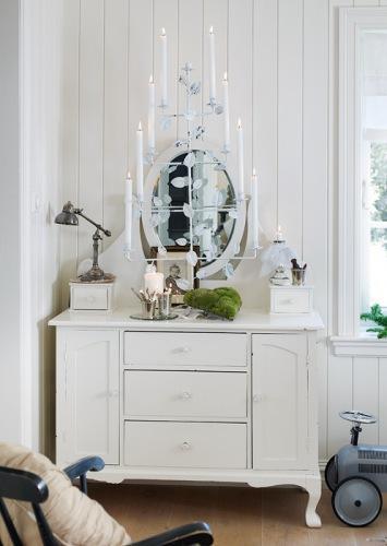 velas en navidad rústico moderno en blanco estilo shabby chic estilo nórdico elementos decorativos de navidad detalles navideños naturales decoración navideña decoración escandinava decoración en blanco decoración de interiores 