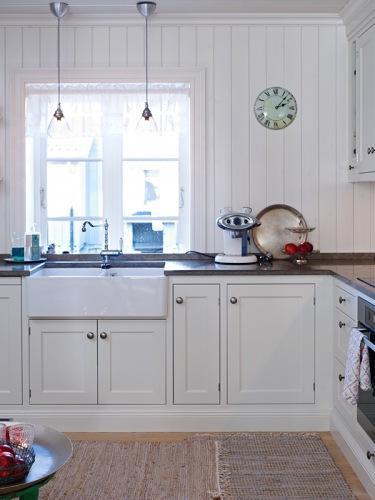 velas en navidad rústico moderno en blanco estilo shabby chic estilo nórdico elementos decorativos de navidad detalles navideños naturales decoración navideña decoración escandinava decoración en blanco decoración de interiores 