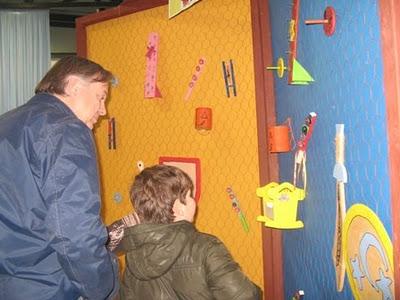 Exposicion del taller de juguetes para niños