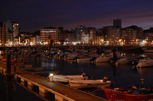 Gijón nocturno en imágenes