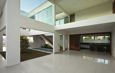 CASA MINIMALISTA EN ALPHAVILLE