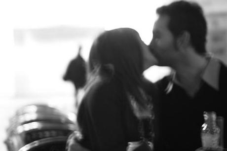 Cuando los hijos amenazan a las parejas Pareja en la plaza del Carmen