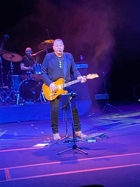 “Yo, también, adicto a la euforia”. Entrevista a Carlos Goñi de REVOLVER. “Yo, también, adicto a la euforia”. Entrevista a Carlos Goñi de REVOLVER.