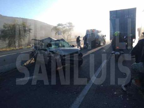 Dos lesionados en choque en Carretera 49, Mexquitic