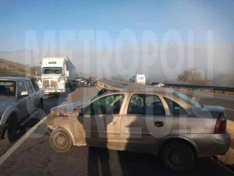 Dos lesionados en choque en Carretera 49, Mexquitic