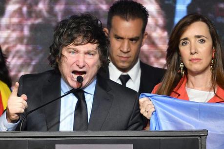 Canibalismo explícito: Hay que exterminar al otro Canibalismo explícito: Hay que exterminar al otro