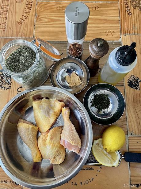 Risoni de calabaza y curry con pollo marinado al ajo y limón