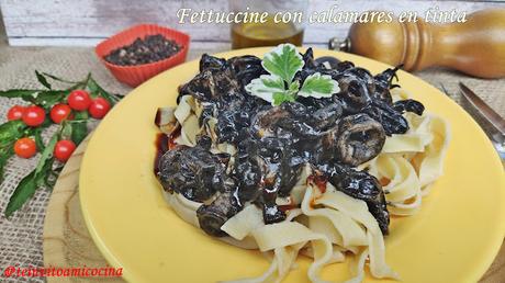 Fettuccine con calamares en tinta