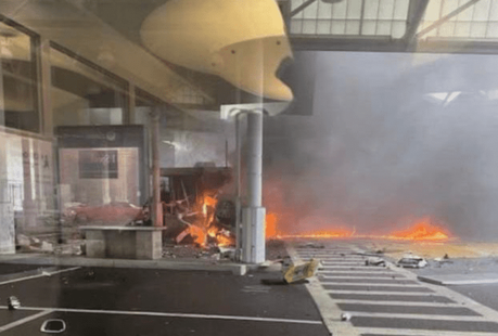Explosión de Presunto Coche Bomba en Puente Arcoíris Cerca de Cataratas del Niágara