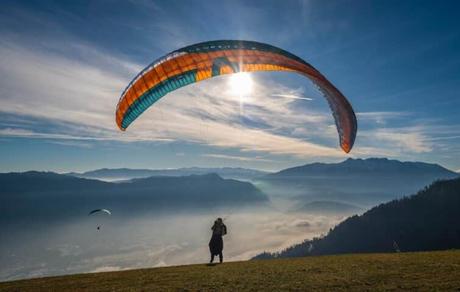 Los 8 lugares para volar en parapente en los Alpes de Europa Los 8 lugares para volar en parapente en los Alpes de Europa
