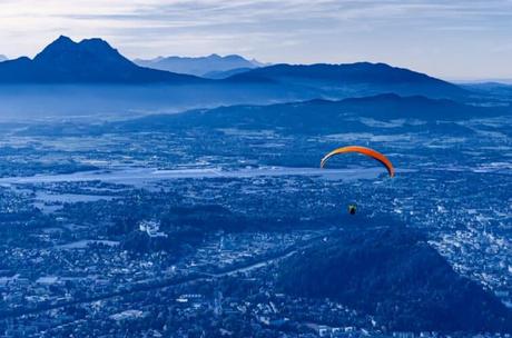 Los 8 lugares para volar en parapente en los Alpes de Europa