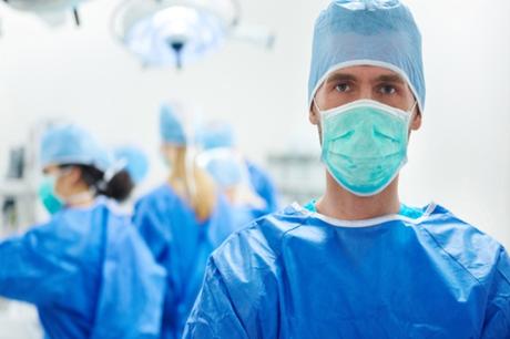 Los 3 mejores cirujanos digestivos en España