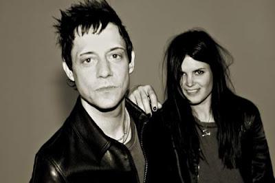 The Kills - Love is a deserter (2005)