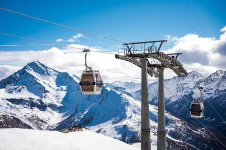 12 experiencias originales para hacer en el resort ARA Funicular y montañas en los Alpes.