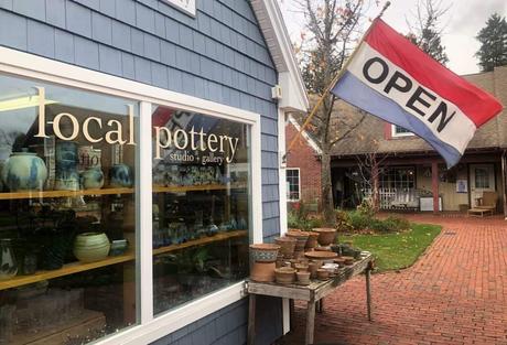 Estudio de Cerámica Local + Galería