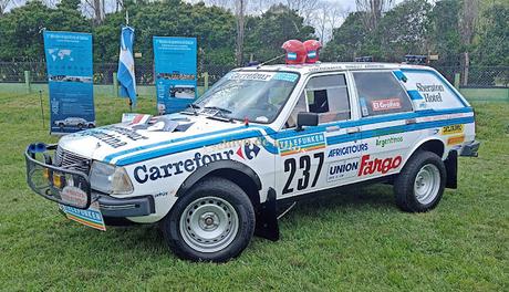 Renault 18 Break GTX II 4x4 réplica de La Cenicienta del Dakar 1987 Renault 18 Break GTX II 4x4 réplica de La Cenicienta del Dakar 1987