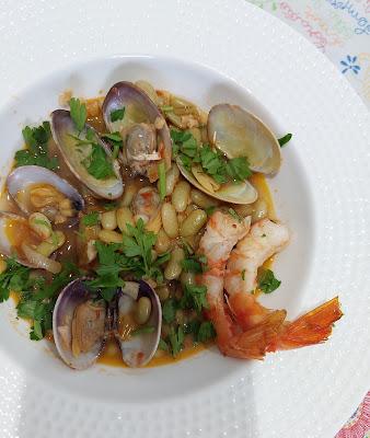 ALUBIAS VERDINAS CON ALMEJAS