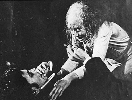 Endemoniada, la (España, 1975)