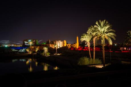 Las 13 cosas imprescindibles que hacer en Luxor noche de karnak