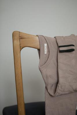 Timeless. emes Timeless. emes