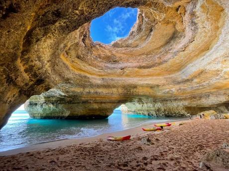 Cueva de Banagil, Algarve, Portugal