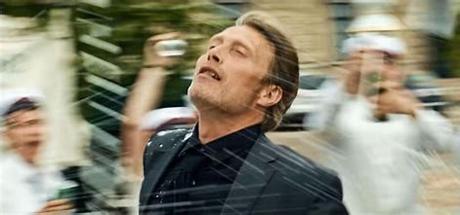 No,no eres aburrido si no bebes alcohol