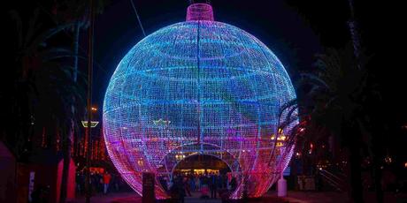 Barcelona extiende una hora más el encendido de las luces de Navidad