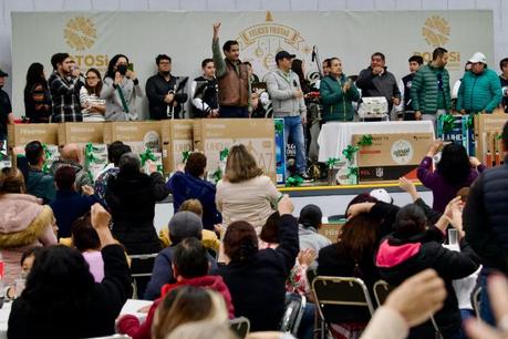 Posada Navideña en el Barrio de Tlaxcala: Un Evento de Unión y Tradición Presidido por el Gobernador Ricardo Gallardo