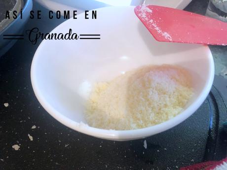 Huevos rellenos de pollo