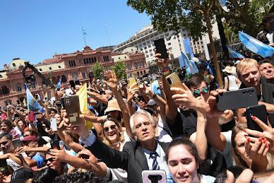 Empieza el Experimento: Volviendo al Siglo XIX con la furia del Posmodernismo