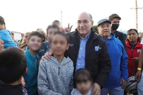 Alcalde Enrique Galindo Encuentra Soluciones en «Domingo de Pilas» en Colonia Virreyes