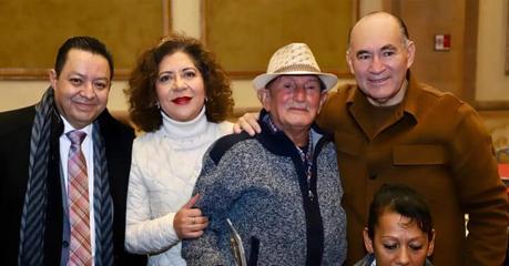 Alcalde Enrique Galindo otorga pensiones y jubilaciones a 109 empleados municipales