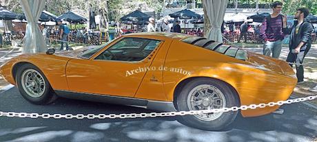 Lamborghini Miura P400, un deportivo clásico presentado en el año 1966 Lamborghini Miura P400, un deportivo clásico presentado en el año 1966